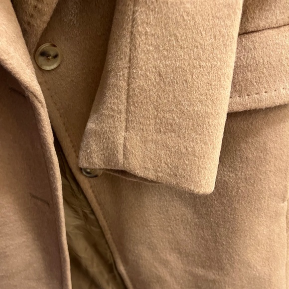 Banana Republic Wool Coat size medium, Fall 2023, women's sizing - Picture 13 of 16